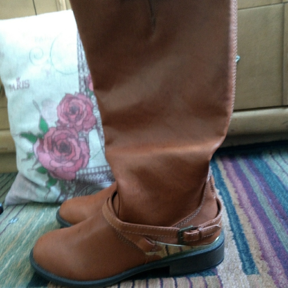 Riding boots